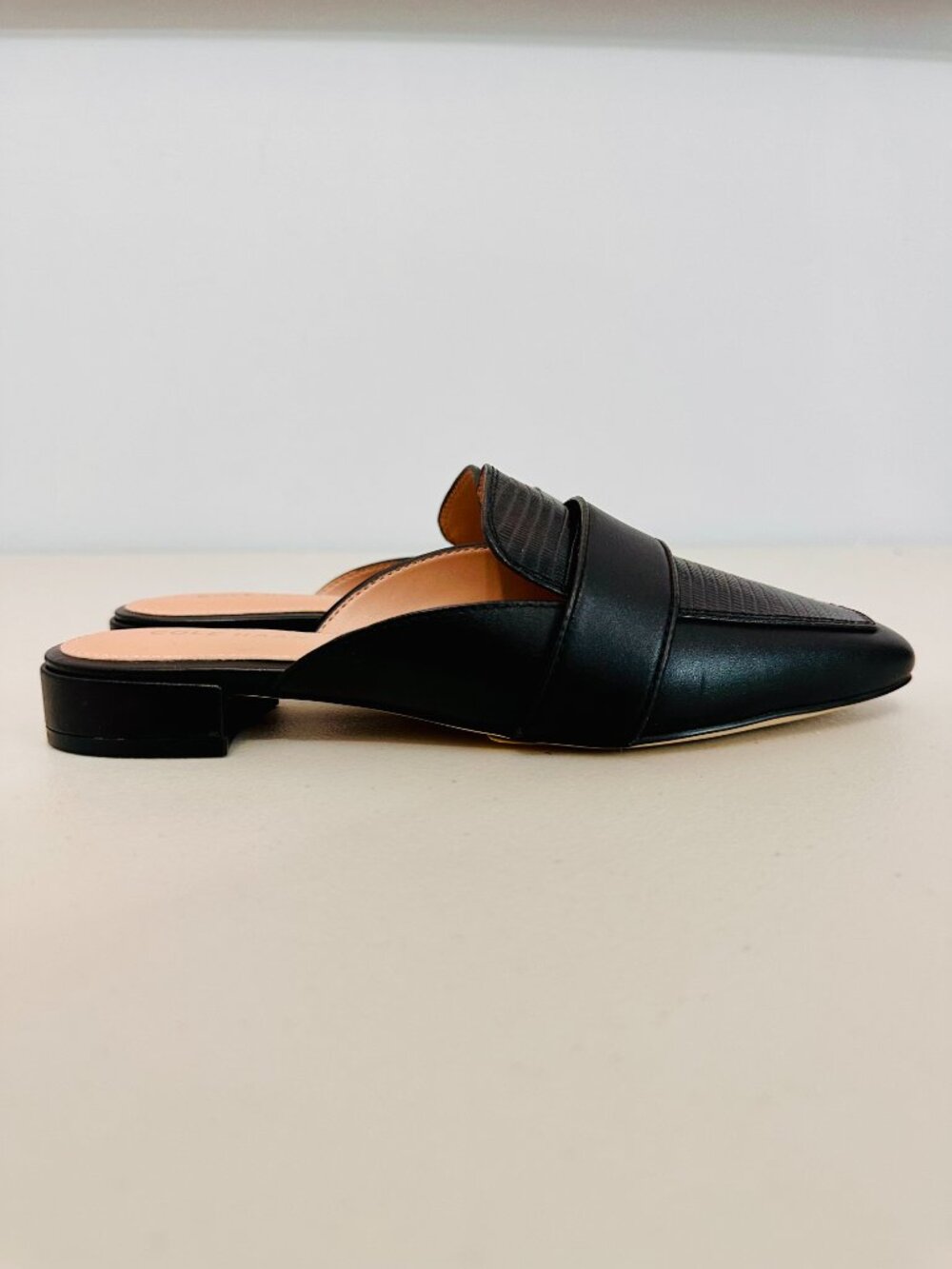 NEW COLE HAAN BLACK LEATHER SLIP-ON SLIDES MULES FLATS SANDALS 7B - Picture 3 of 8
